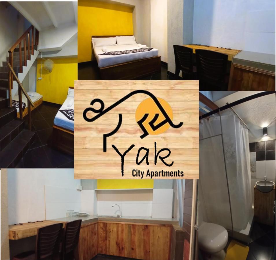 Yak City Apartments Канди Екстериор снимка