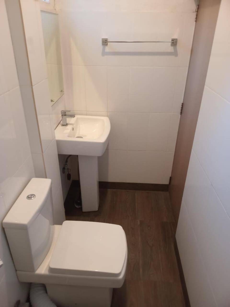 Yak City Apartments Канди Екстериор снимка
